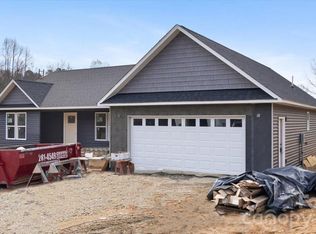 17 Baileys Cove Rd #10, Marshall, NC 28753