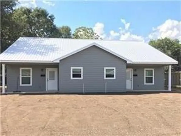 1841 Caroline Ln, Sealy, TX 77474