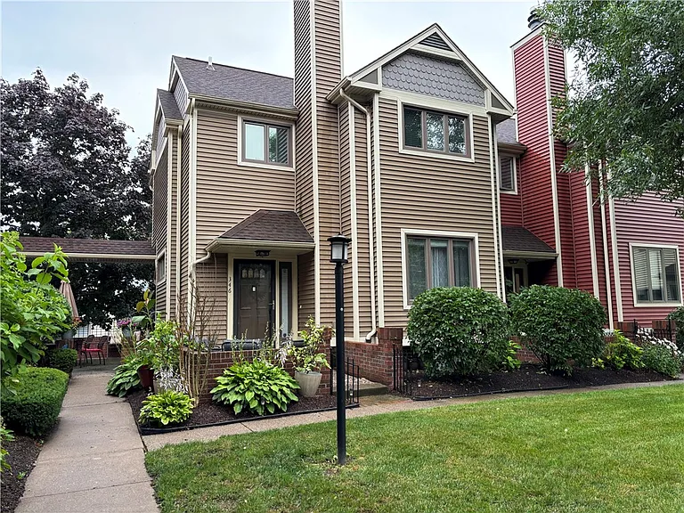 346 Frederick Douglass St — Photo 25