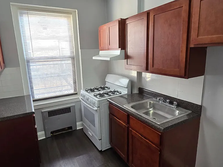 28 S Munn Ave #4H — Photo 1