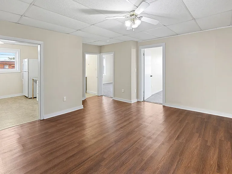 113 N Roche St — Photo 13