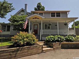 925 Whitney Rd W, Fairport, NY 14450