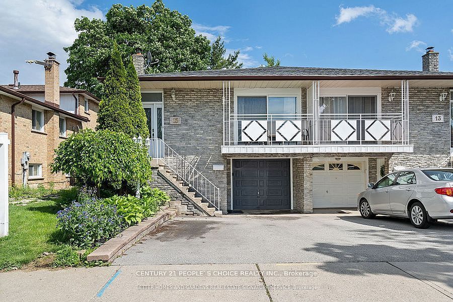 1st image of 15 Nancy McCredie Dr