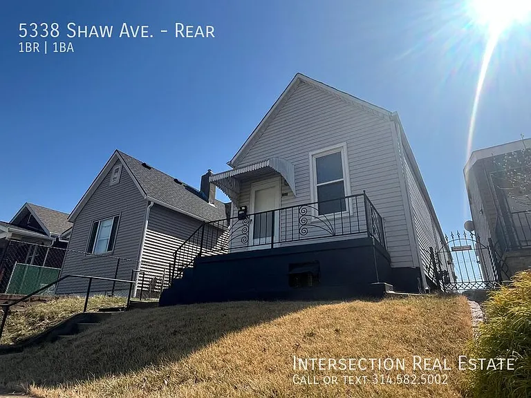 5338 Shaw Ave #REAR — Photo 1