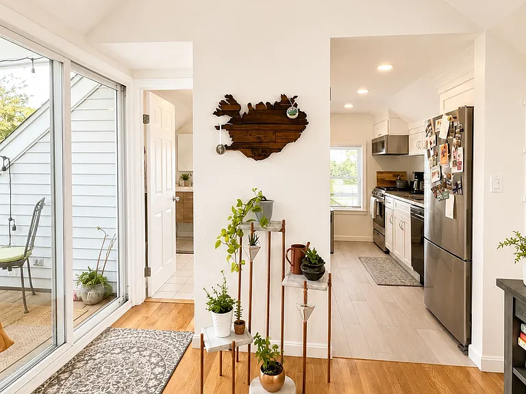 31 Richardson St #3 — Photo 3