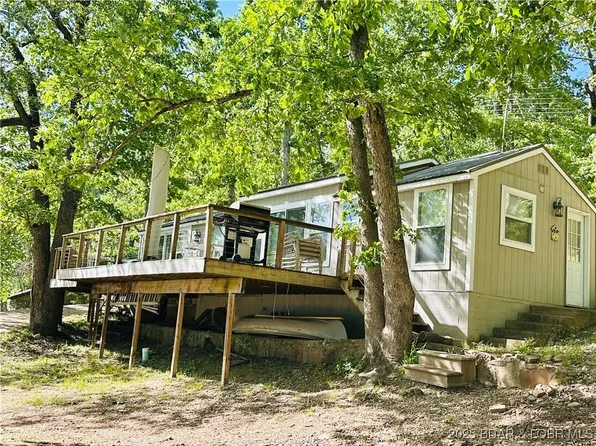 33722 Waterfront Dr, Stover, MO 65078