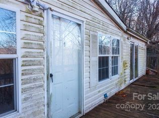 225 Marcellina Dr, Fairview, NC 28730