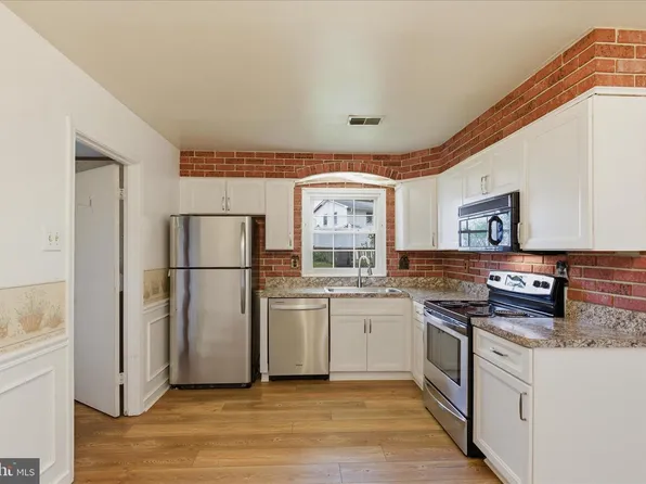 7910 S Cartier Ct, Severn, MD 21144