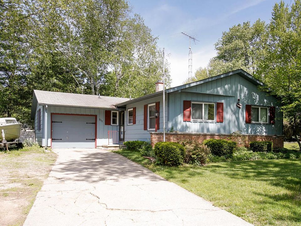 511 east drive-102