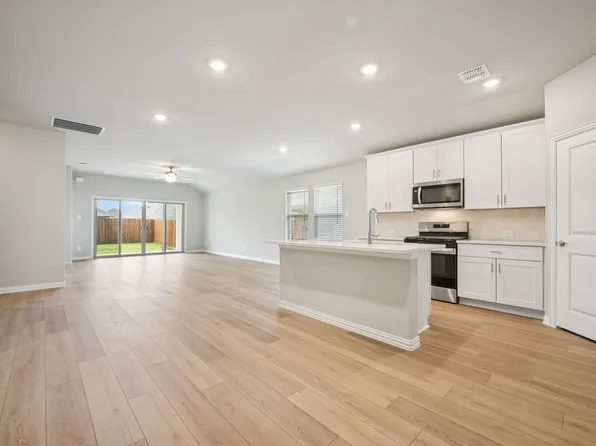 2111 Cottongrass Dr, Sherman, TX 75092