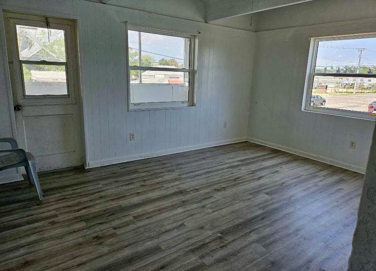 105 S Ridgewood Ave — Photo 4