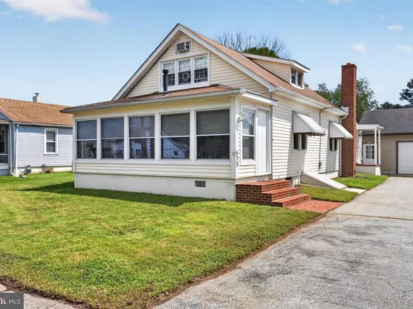 513 Clinton St, Delaware City, DE 19706