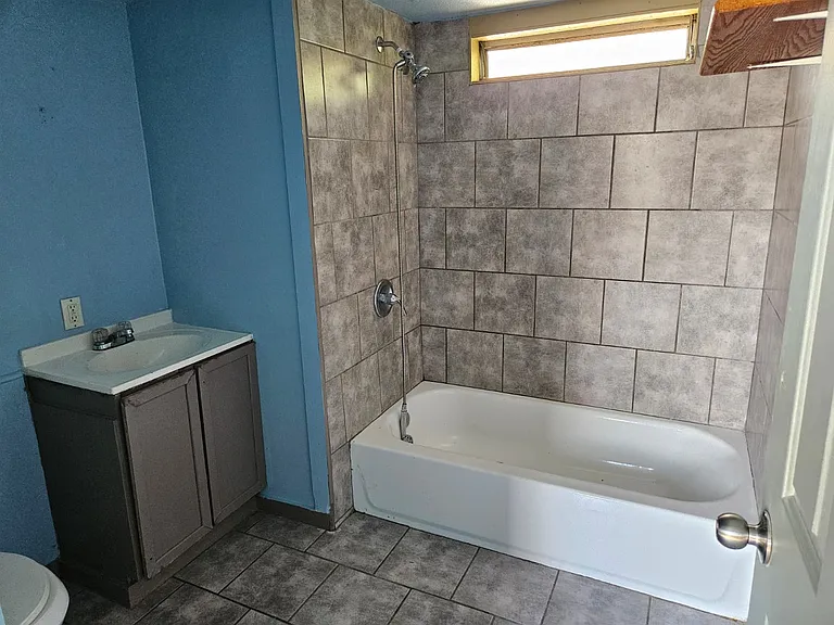 511 E Oakdale St #20 — Photo 11