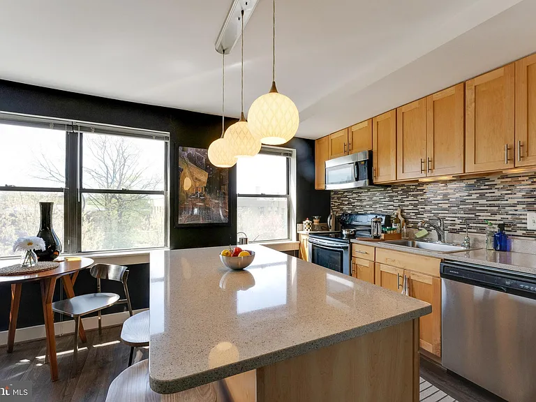 212 Oakwood St SE #322 — Photo 6