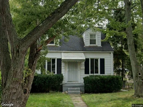 19258 Beaconsfield St, Harper Woods, MI 48225