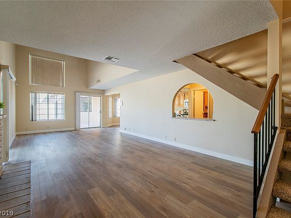 3rd image of 3836 N Marshall Cir