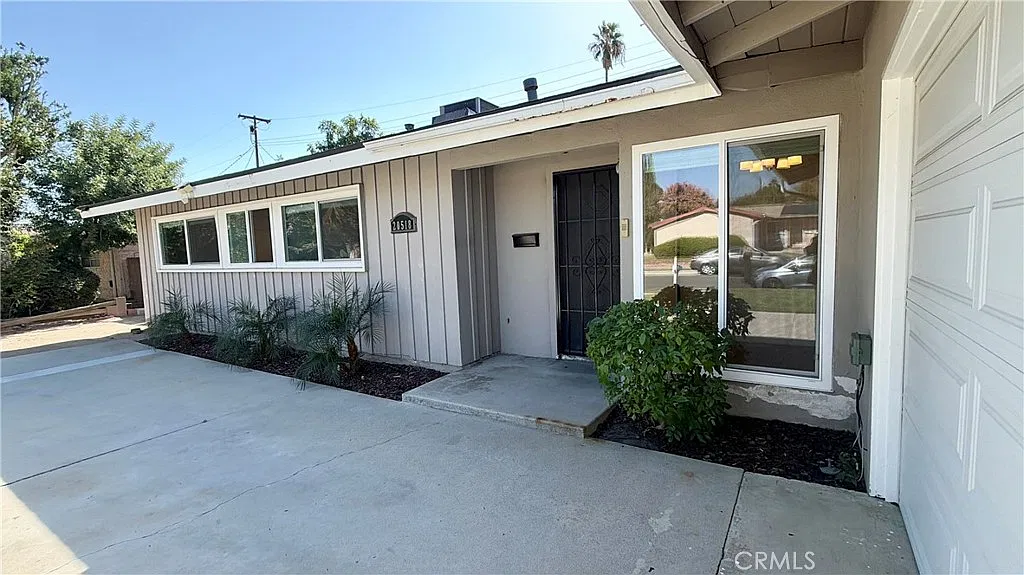 4 bed, 1479 sqft, $3,898 — Photo 1
