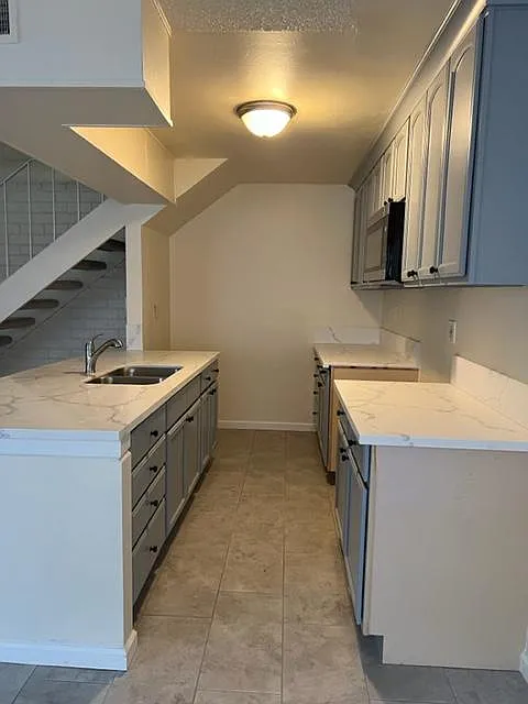 Building Photo - 91 Nedra Ct #2