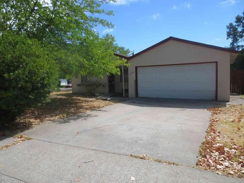 8264 Yardgate Way photo 1