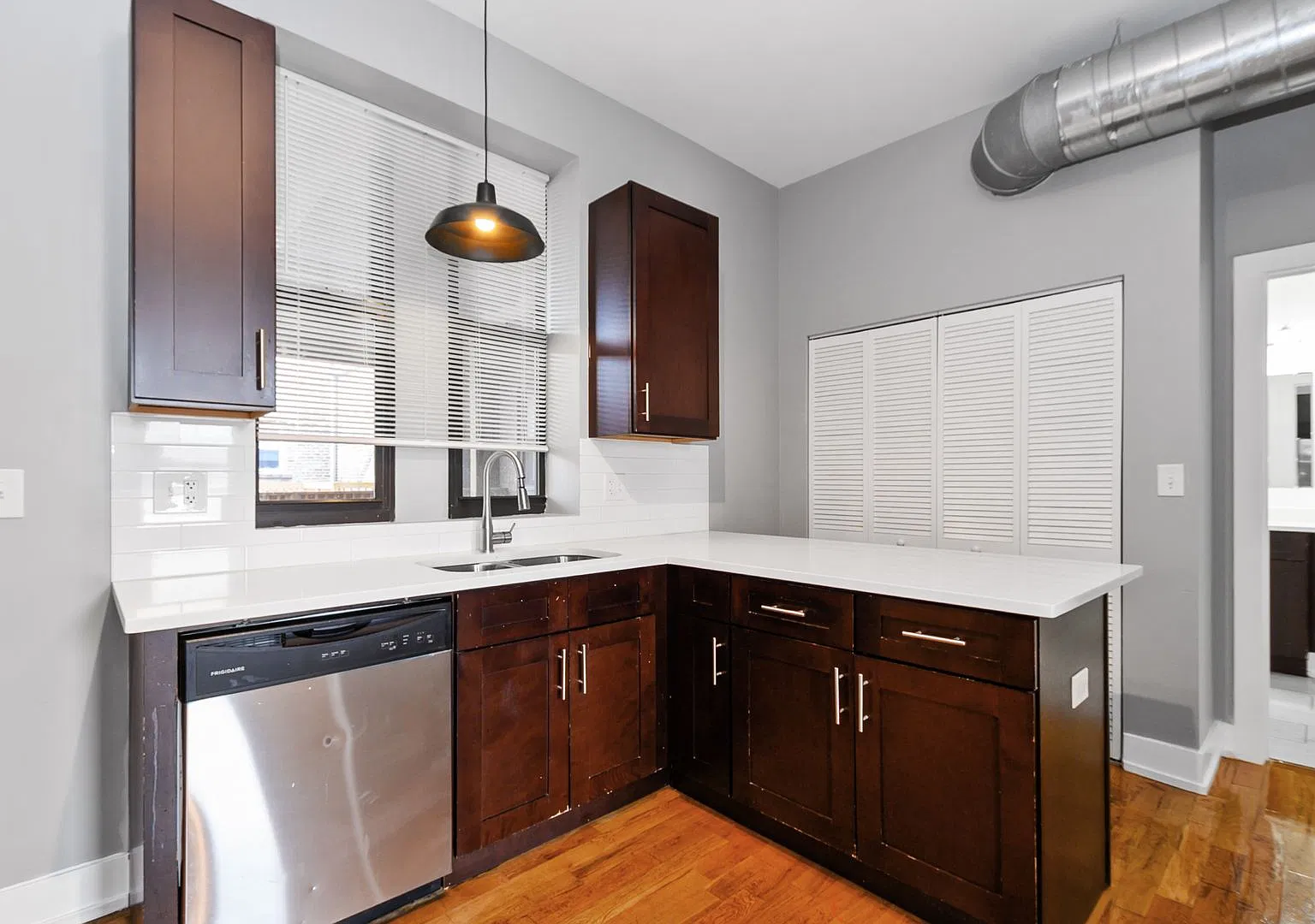 2754 W Cermak Ave. — Photo 4