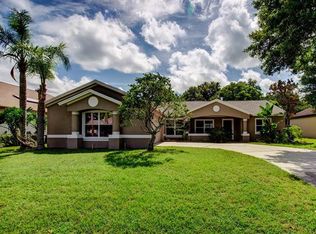 1804 Powder Ridge Dr, Valrico, FL 33594