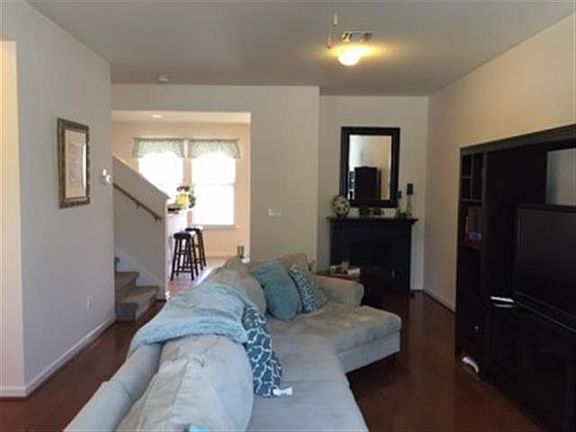4th image of 4256 Four Oaks Blvd #23