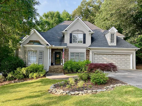 1801 Canterbury Dr, Dalton, GA 30720