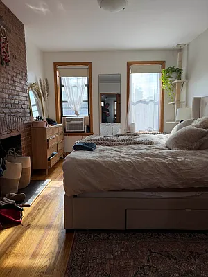Bedroom, photo 1