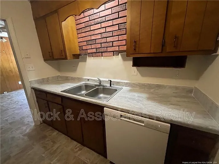 4809 Belford Rd — Photo 5