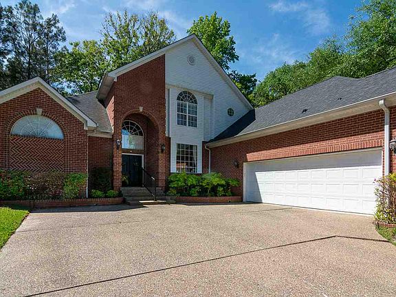 3rd image of 5626 Cedar Hill Cir