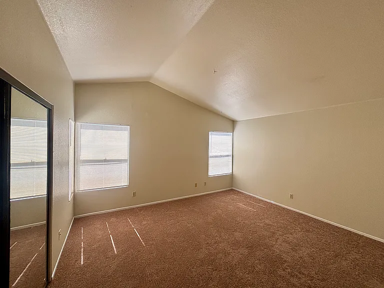36905 Pond Ave — Photo 11