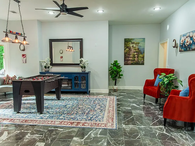 Building's Lounge