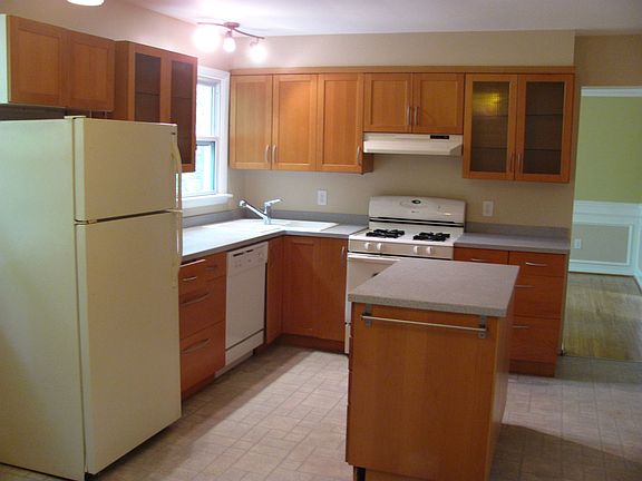 4th image of 13622 Smallwood Ct