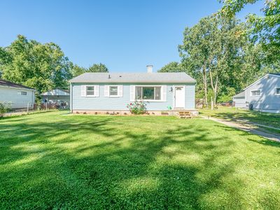 21818 Fenster St, Belleville, MI, 48111