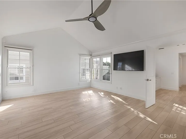 85 Hillsdale Dr — Photo 8