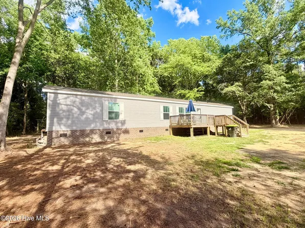 939 Galloway Road, Grimesland, NC 27837