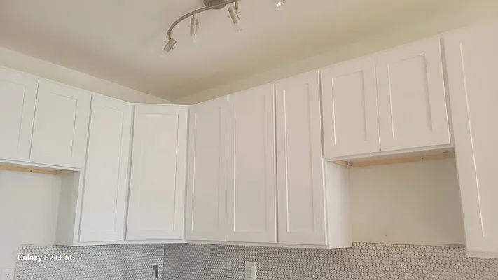 Rented by Chartwell Manhattan Realty | media 7