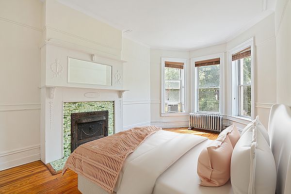 1st image of 680 Park Pl #2