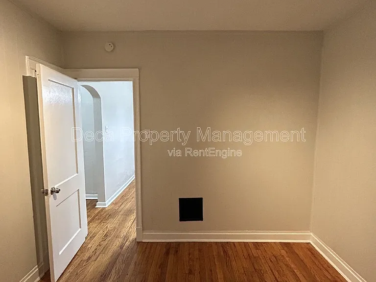 4950 Sutherland Ave — Photo 10