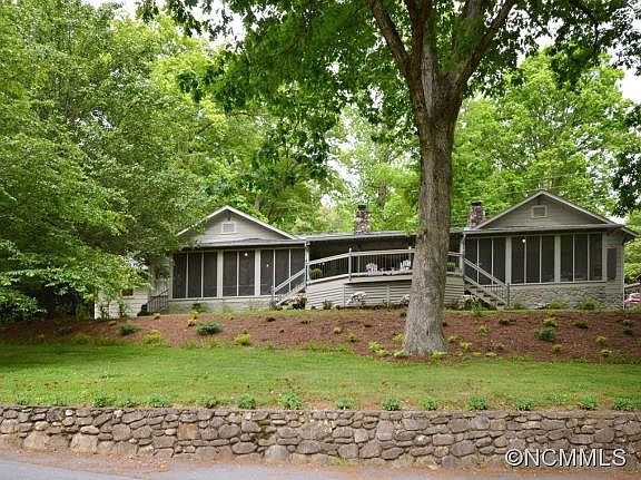 1st image of 305 Longview Dr