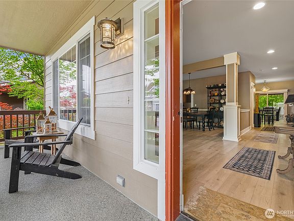 3rd image of 514 103rd Avenue NE