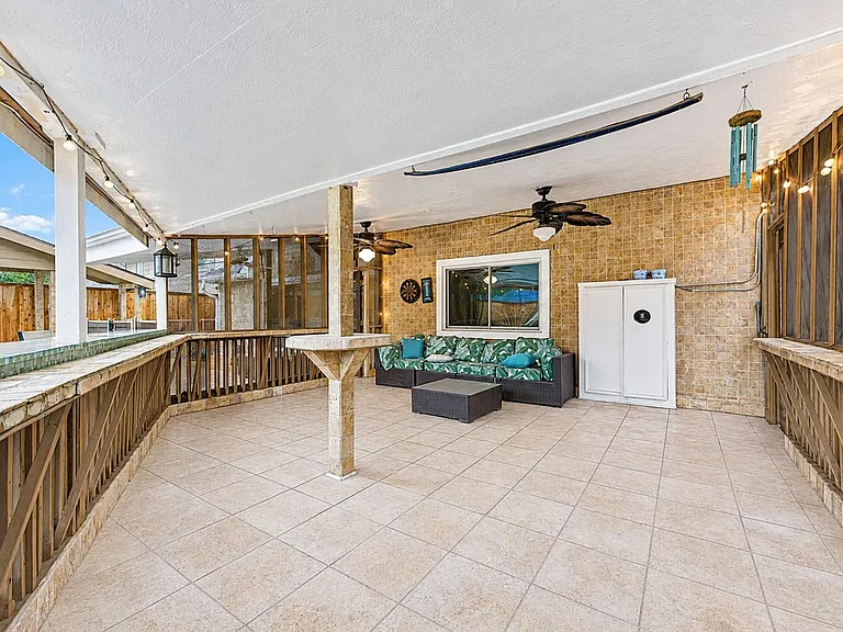 21450 Park Post Ln — Photo 46