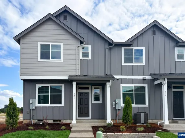 527 Upland Rd, Woodburn, OR 97071