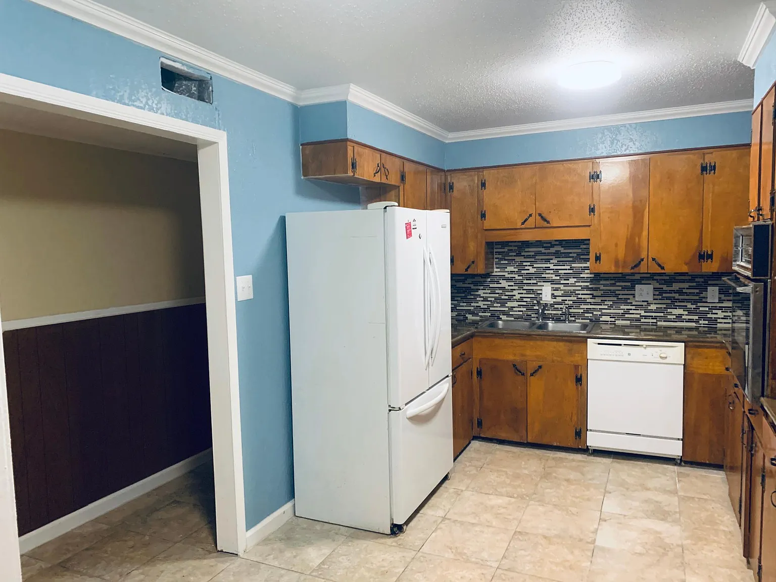 7115 Talmage Dr — Photo 2