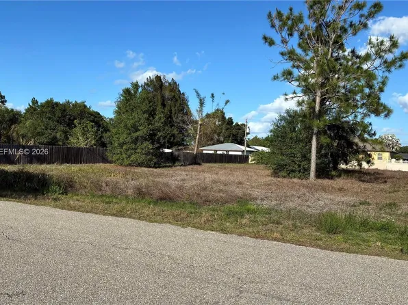 1412 Robert Ave, Lehigh Acres, FL 33972