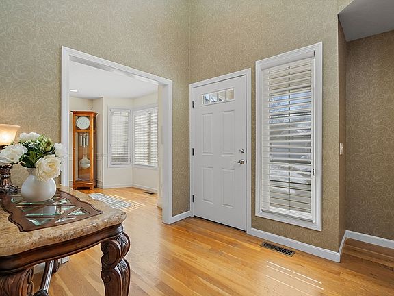 3rd image of 14 Gilmore Farm Rd #14