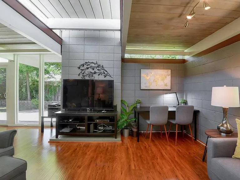 3789 Redwood Cir — Photo 4