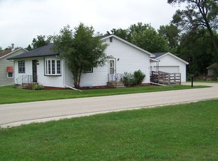 512 10th Ave, Colona, IL 61241