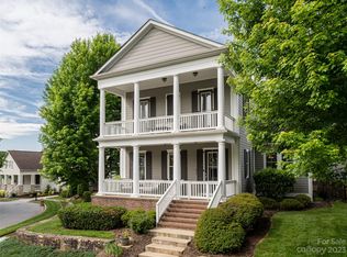 9 Dayflower Dr, Asheville, NC 28803