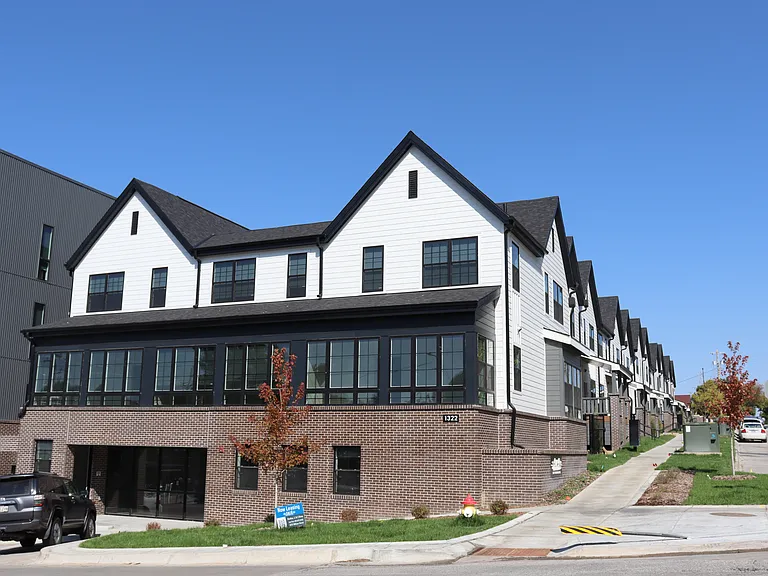 Little Bo Bungalows and Flats — Photo 14